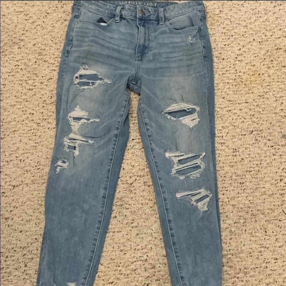 Super cute & SEXY! Stretchy American eagle jeans